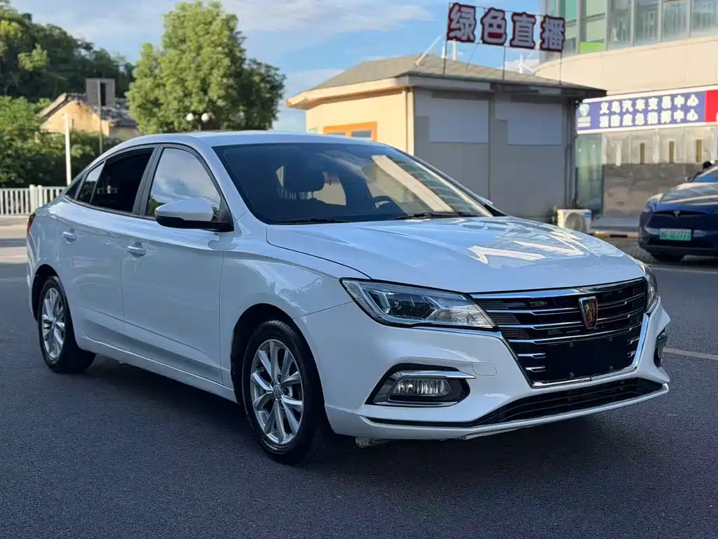 Roewe i5 — фото 3