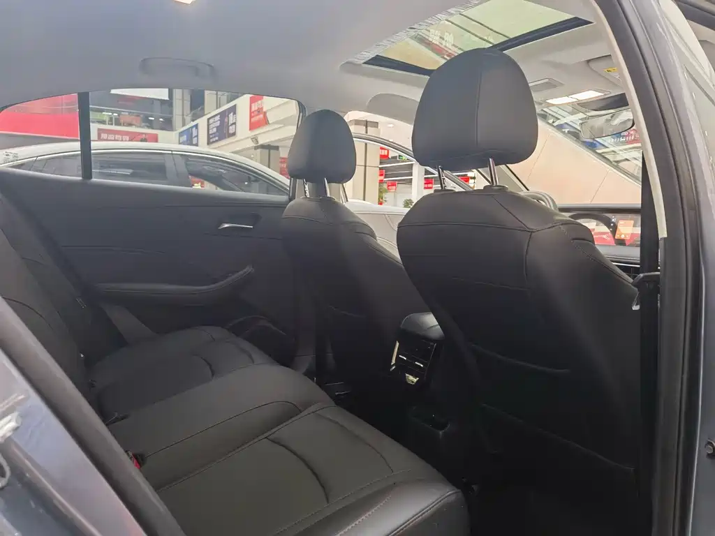 Roewe i5 — фото 11