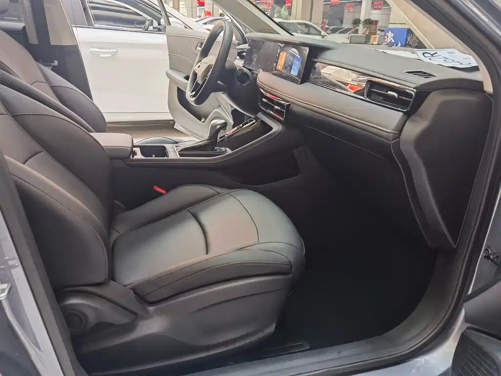 Roewe i5 — фото 15