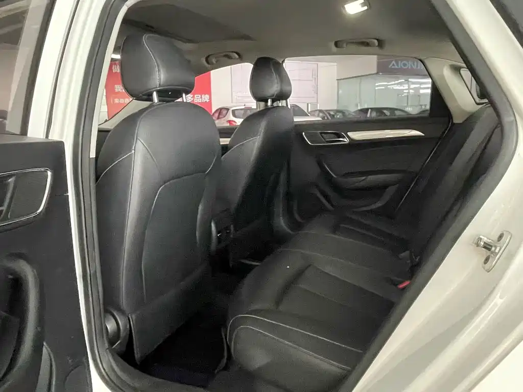 Roewe i6 New Energy — фото 6