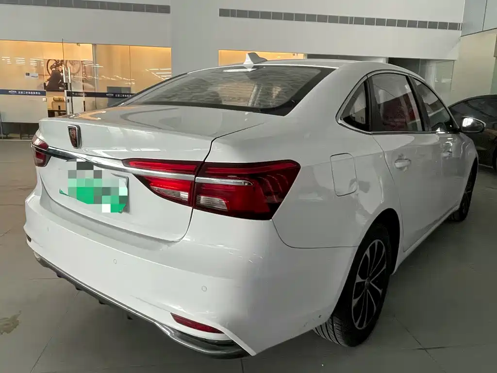 Roewe i6 New Energy — фото 9