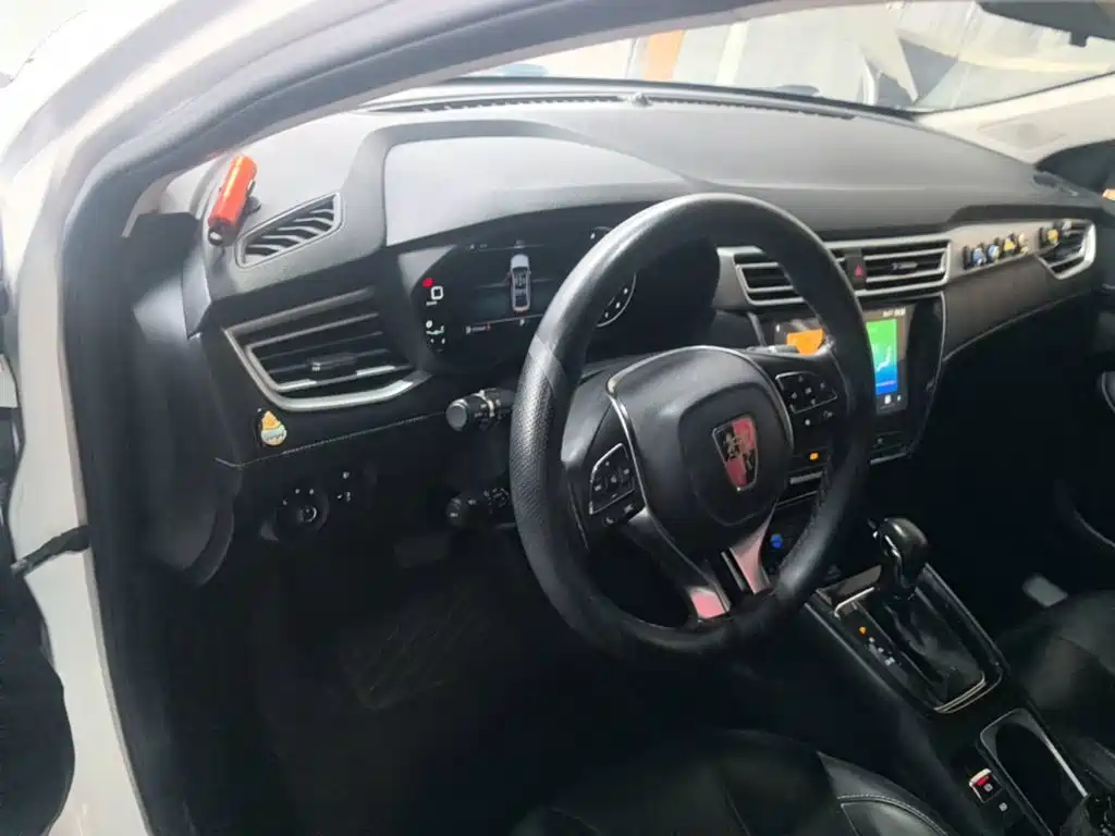 Roewe i5 — фото 6