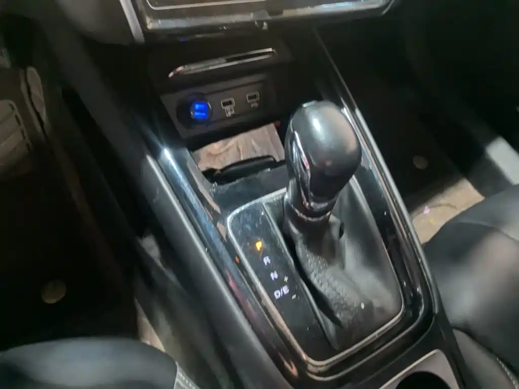 Roewe i5 — фото 10
