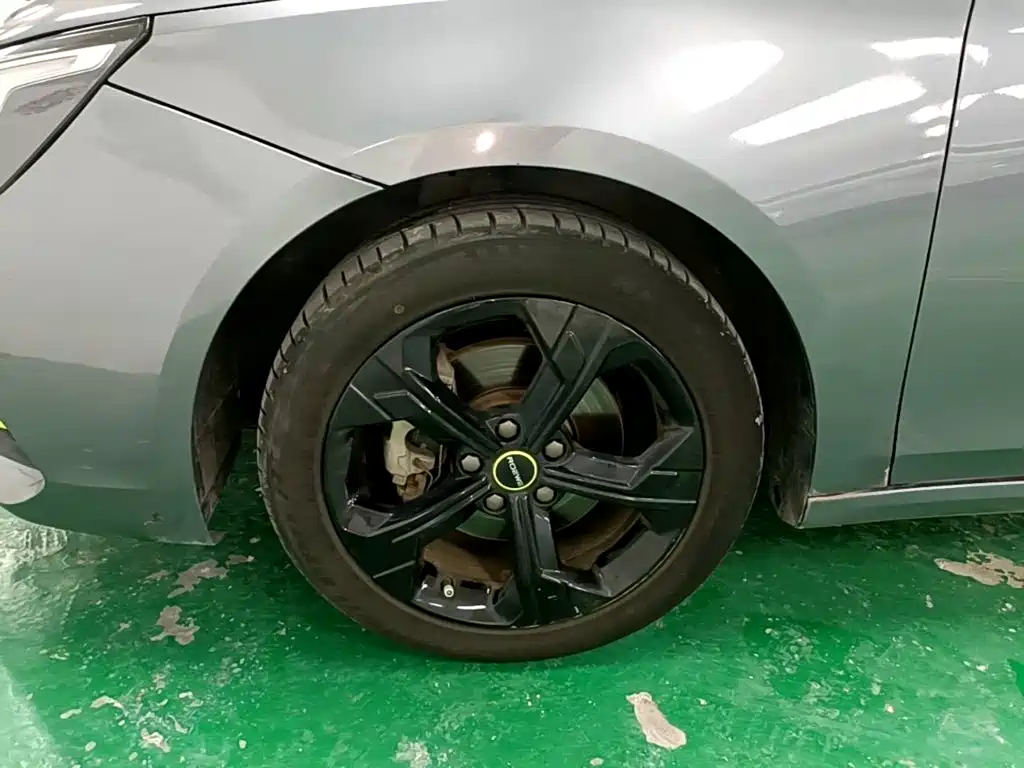 Roewe i6 MAX — фото 23