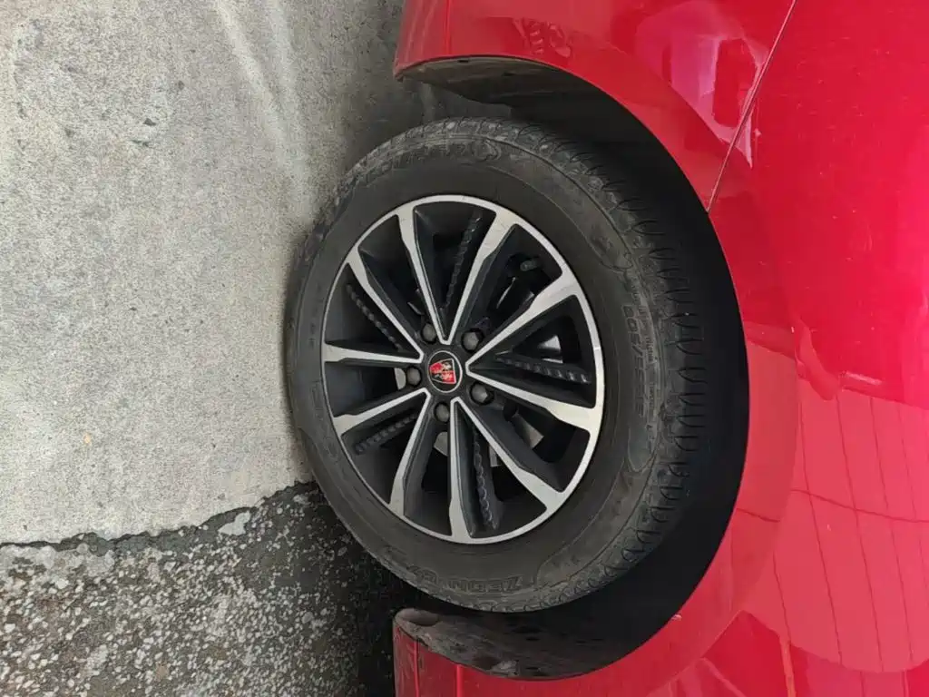 Roewe i5 — фото 25