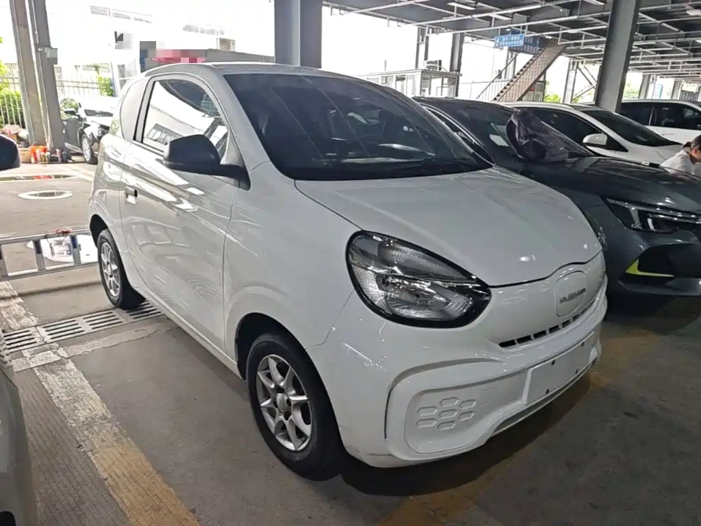 Roewe Clever — фото 4