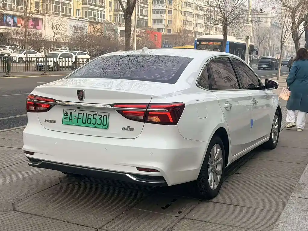 Roewe i6 New Energy — фото 5