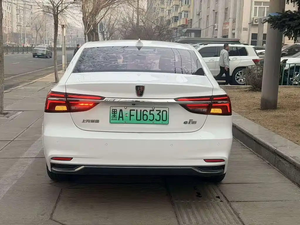 Roewe i6 New Energy — фото 6
