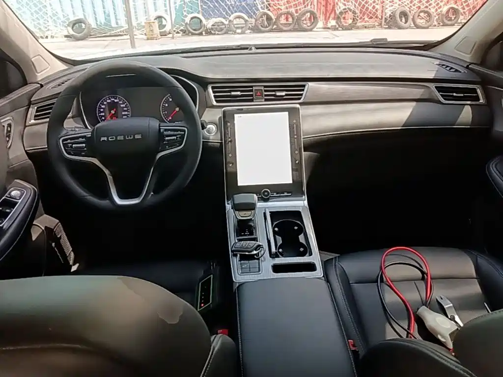 Roewe RX5 — фото 10