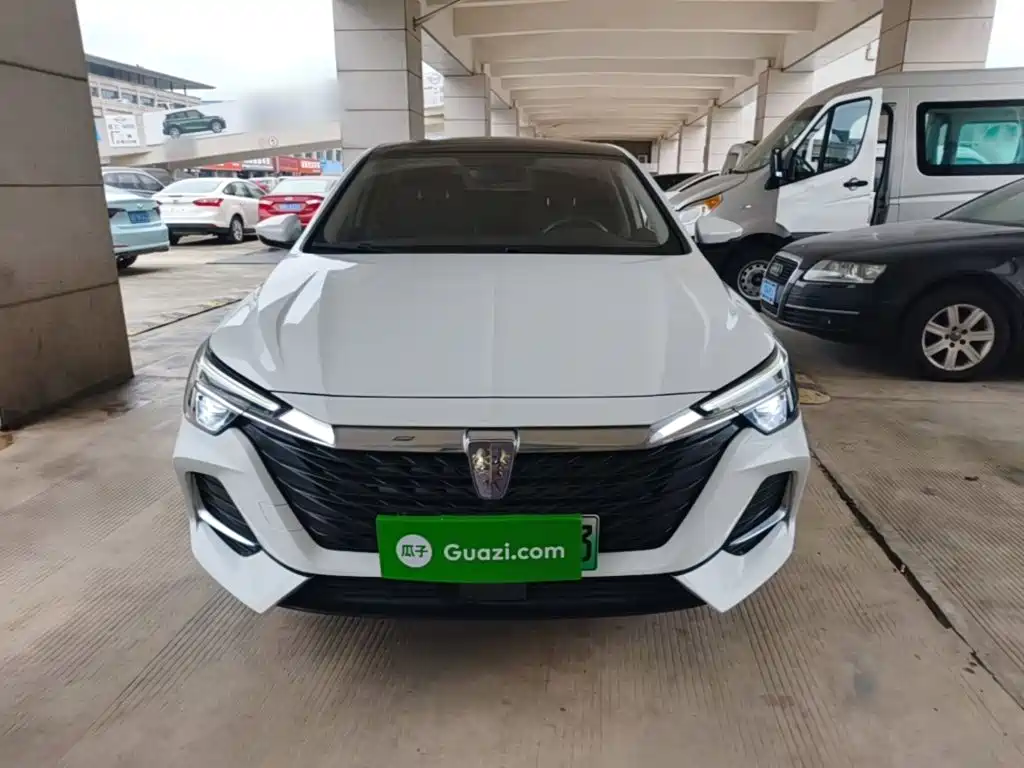 Roewe i6 MAX New Energy — фото 3