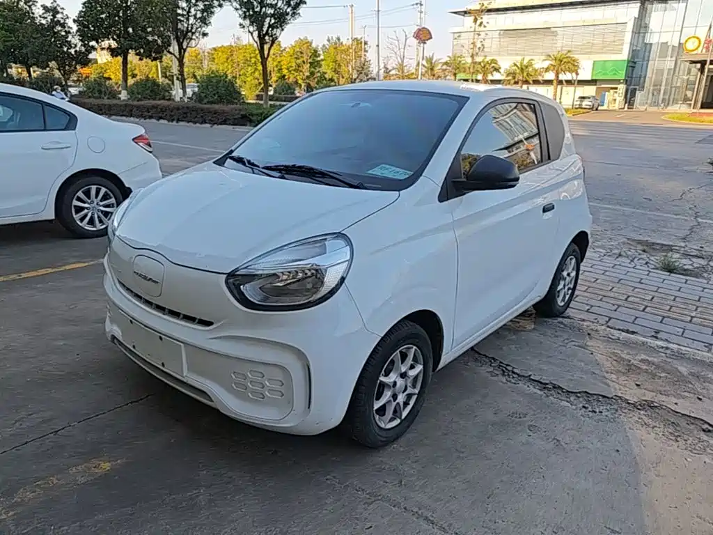 Roewe Clever — фото 2