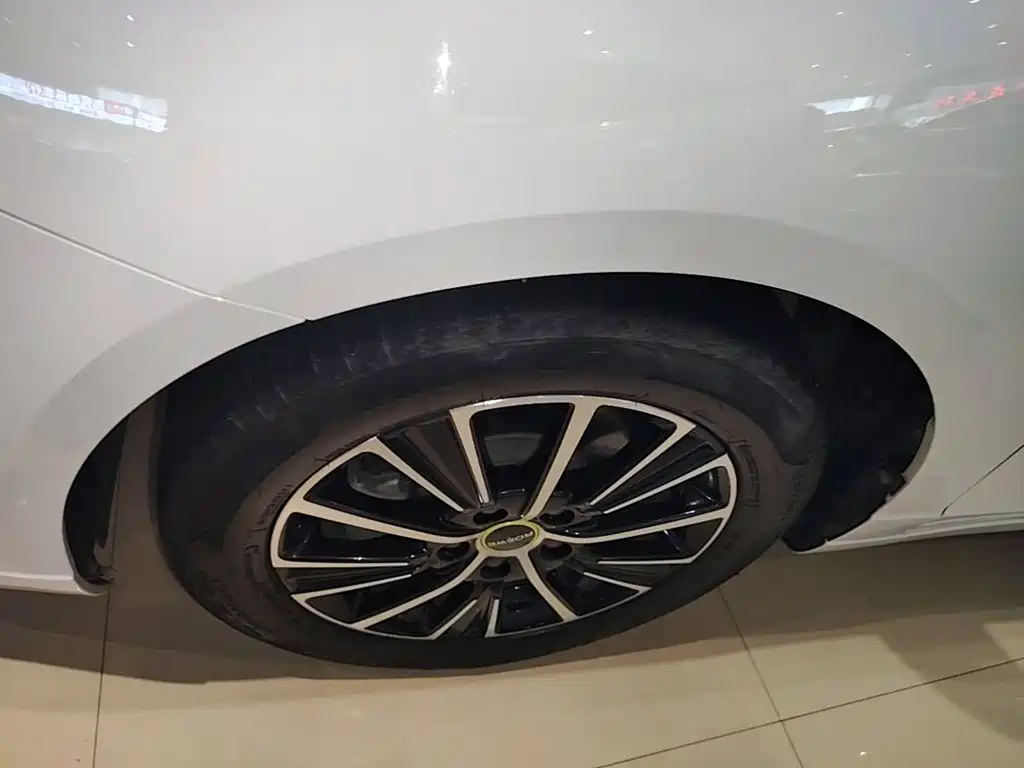 Roewe i5 — фото 23