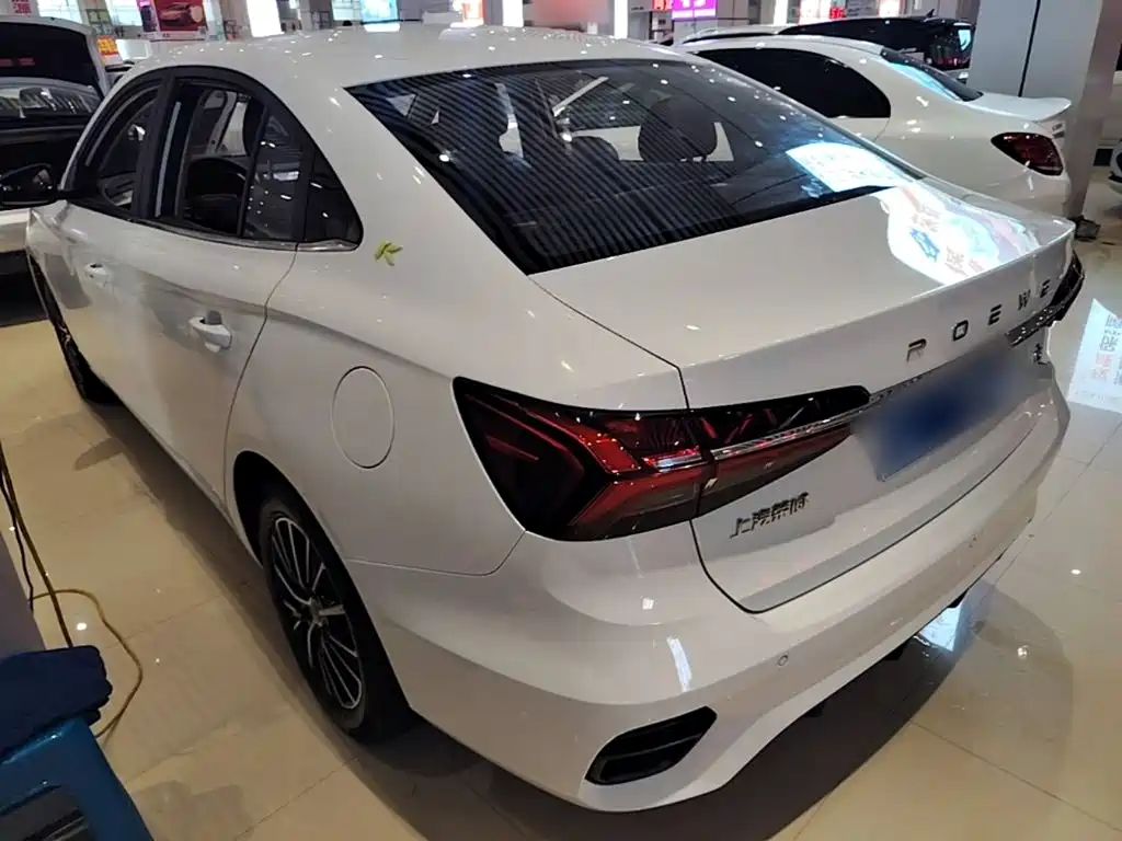 Roewe i5 — фото 5