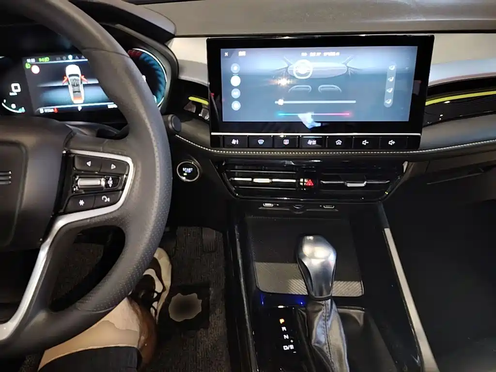 Roewe i5 — фото 10