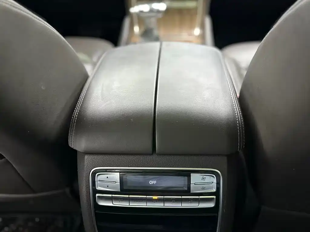 Roewe RX8 — фото 10