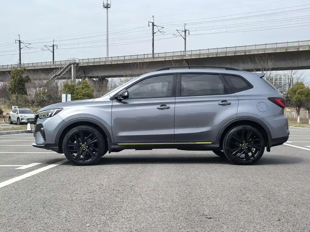 Roewe RX5 — фото 2