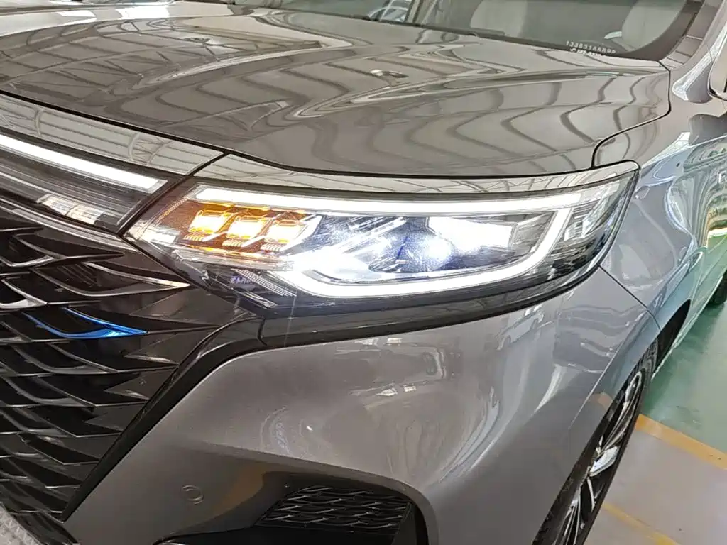Roewe iMAX8 — фото 24