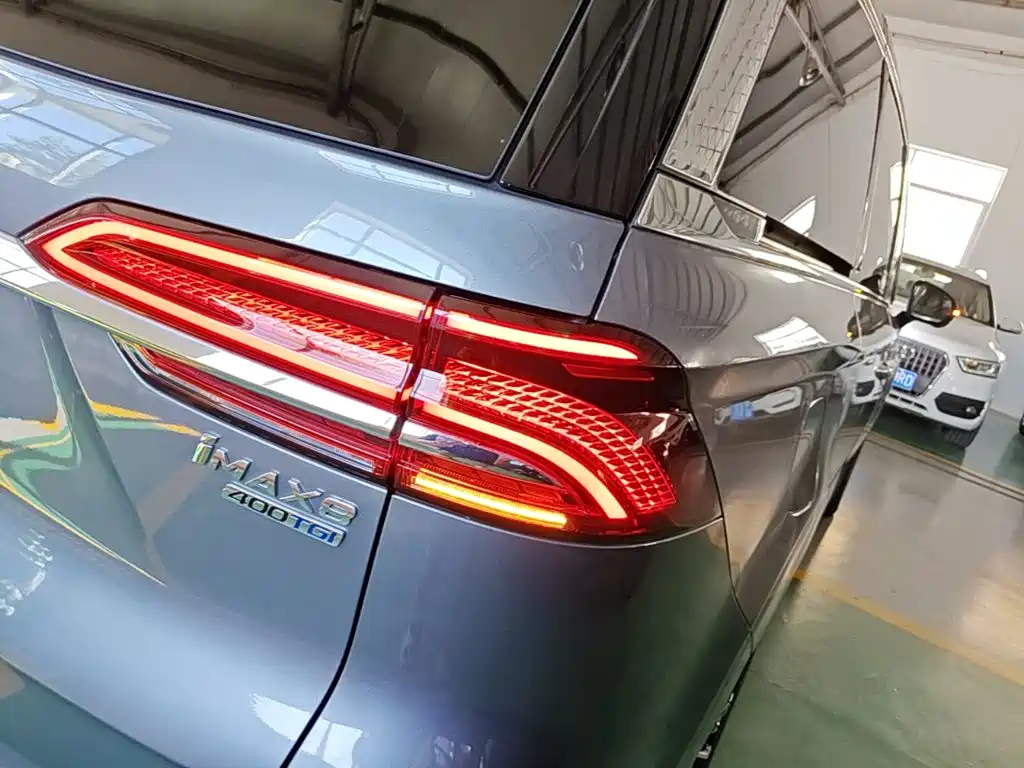 Roewe iMAX8 — фото 8