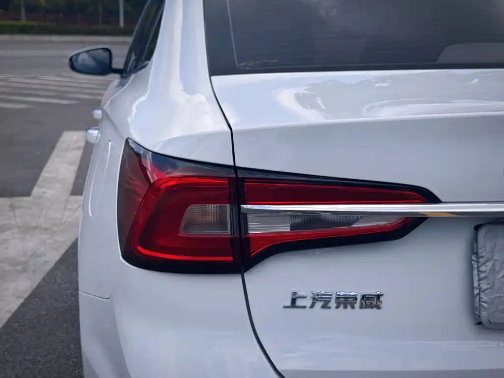 Roewe i5 — фото 18