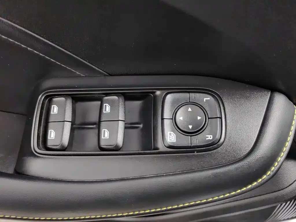 Roewe i5 — фото 9