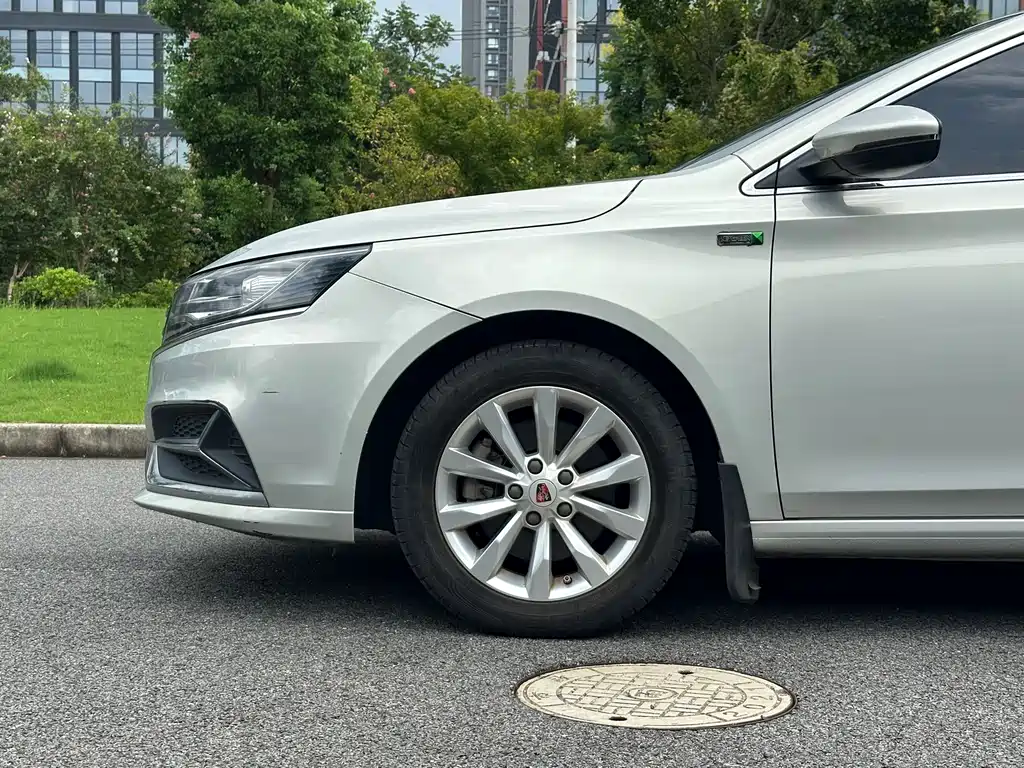 Roewe i6 New Energy — фото 9