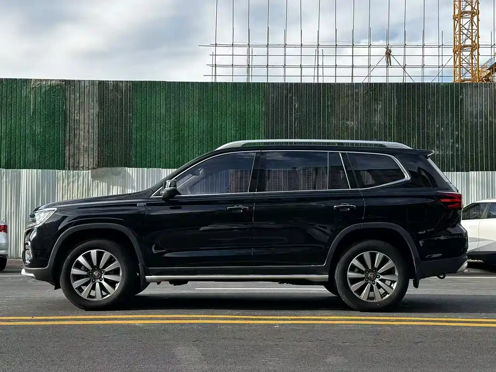 Roewe RX8 — фото 3