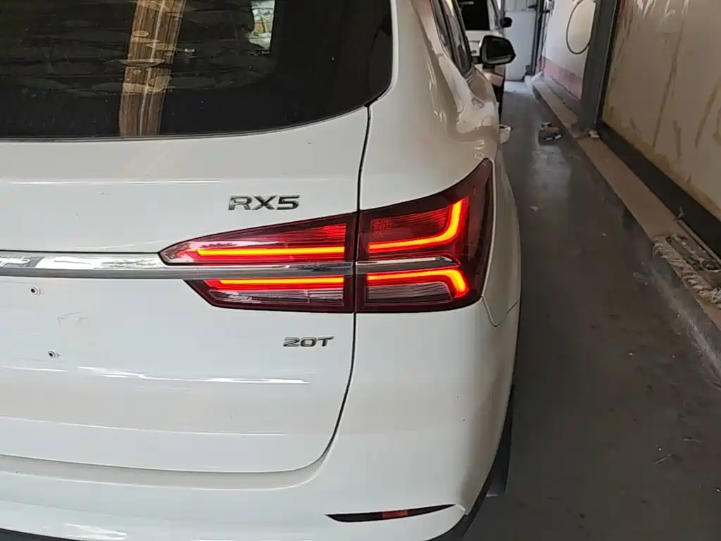 Roewe RX5 — фото 8