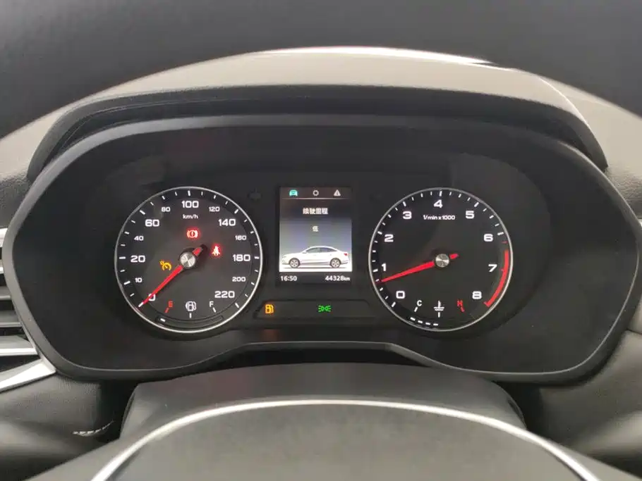 Roewe i5 — фото 14