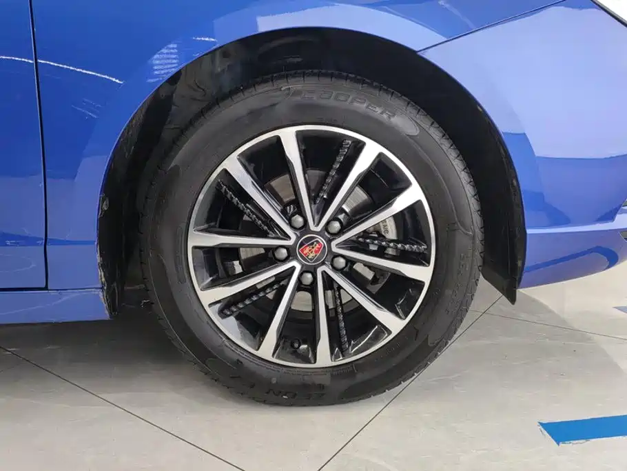 Roewe i5 — фото 6
