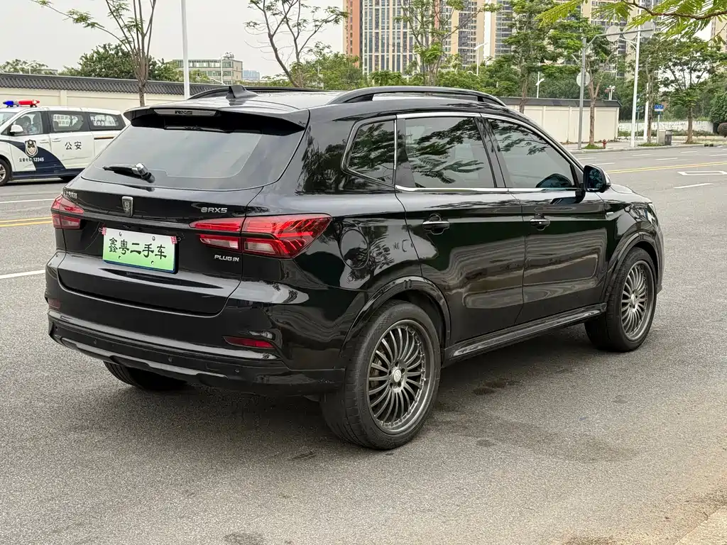Roewe RX5 New Energy — фото 9