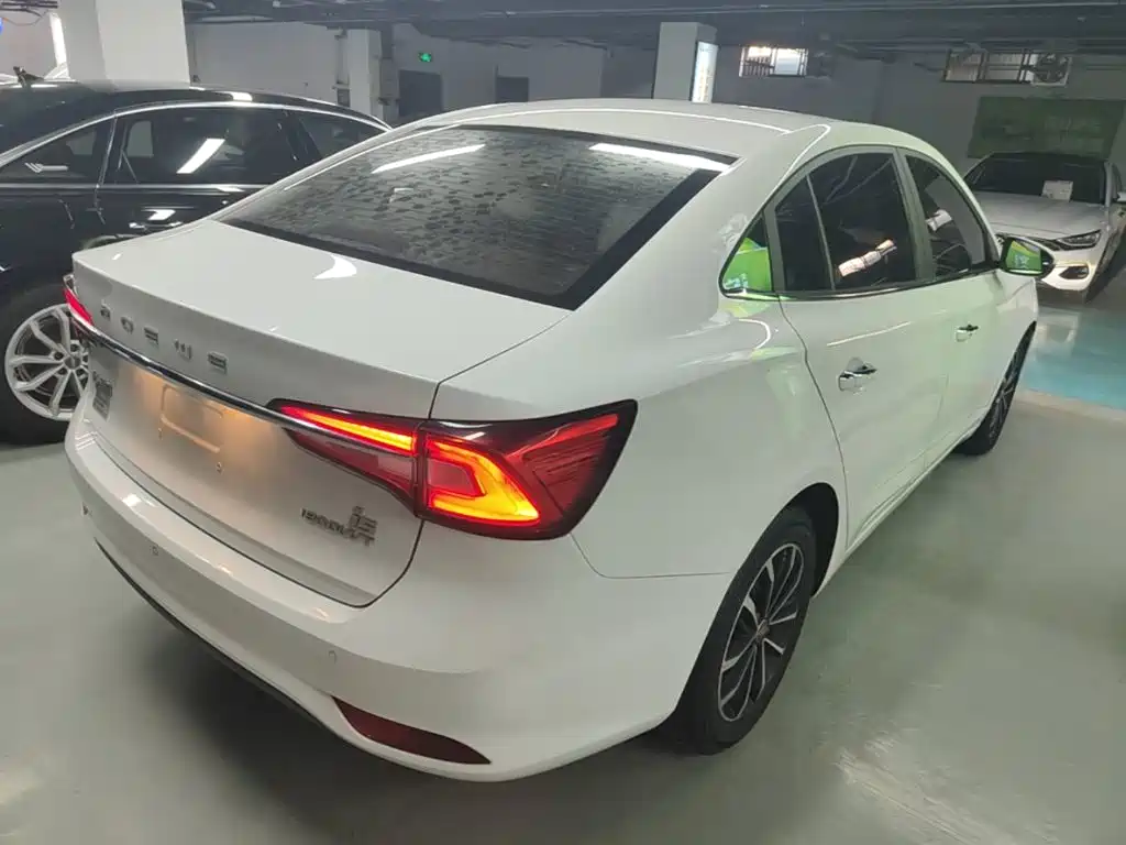 Roewe i5 — фото 7