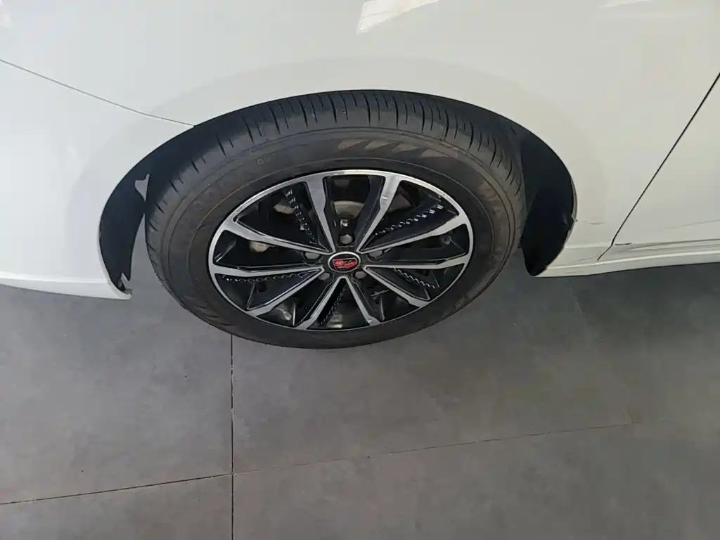 Roewe i5 — фото 23