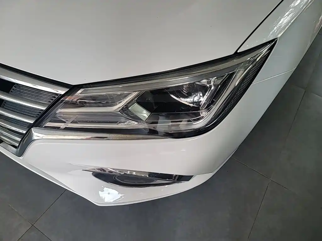 Roewe i5 — фото 24