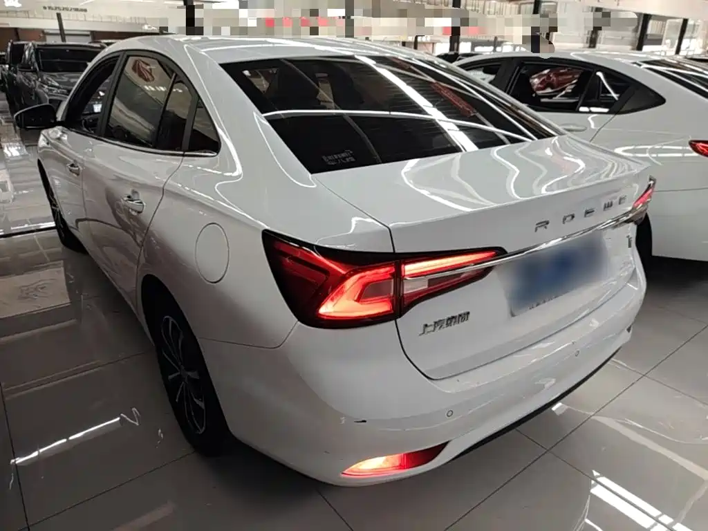 Roewe i5 — фото 5