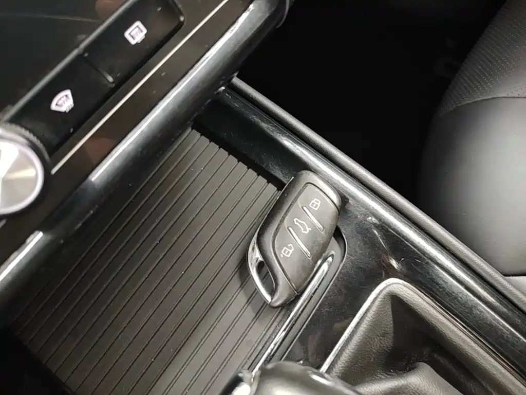 Roewe i5 — фото 9