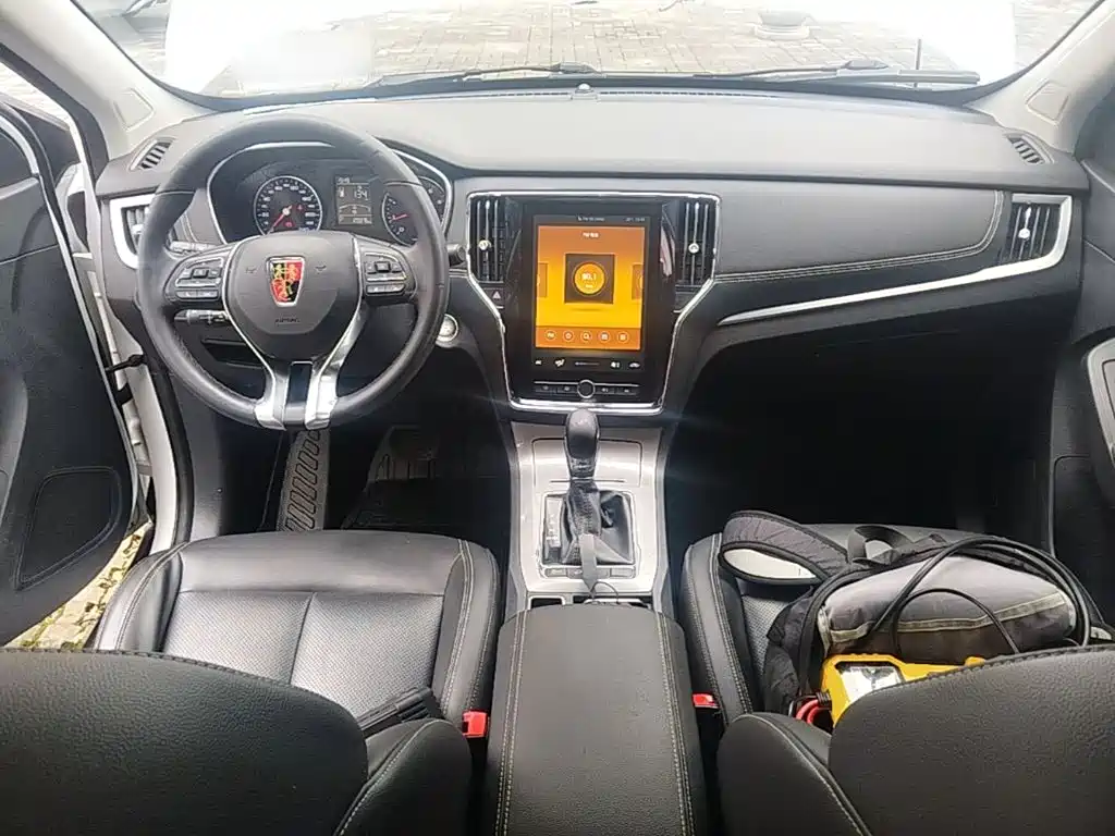 Roewe RX5 — фото 10