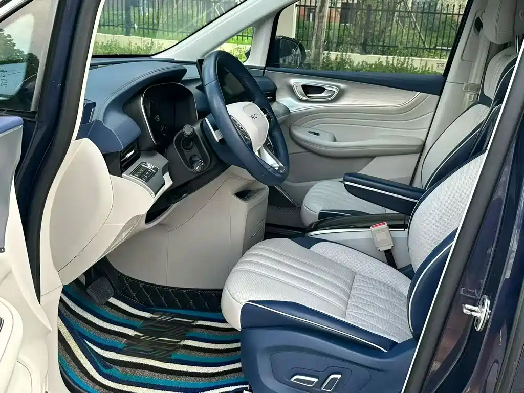 Roewe iMAX8 — фото 4