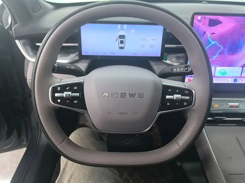 Roewe M7 DMH — фото 11