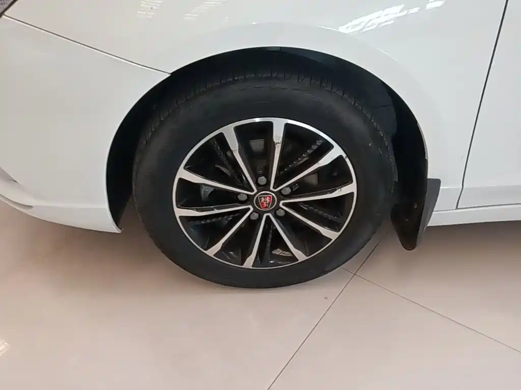 Roewe i5 — фото 25