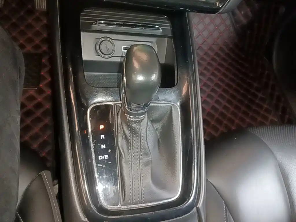 Roewe i5 — фото 10
