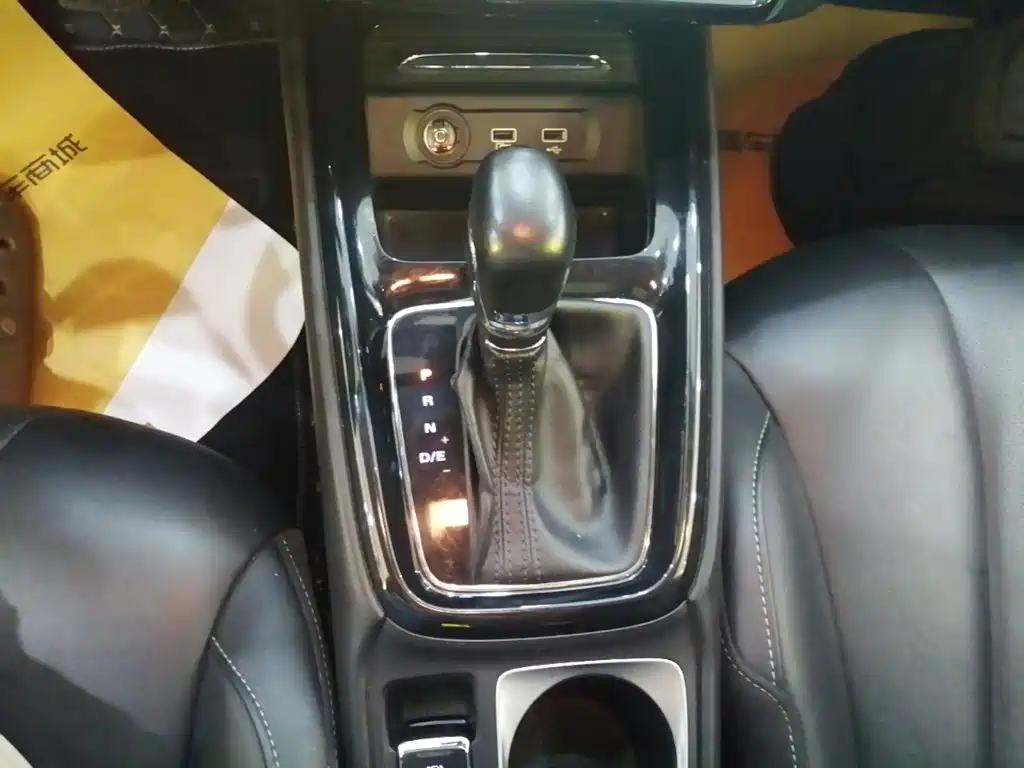 Roewe i5 — фото 14