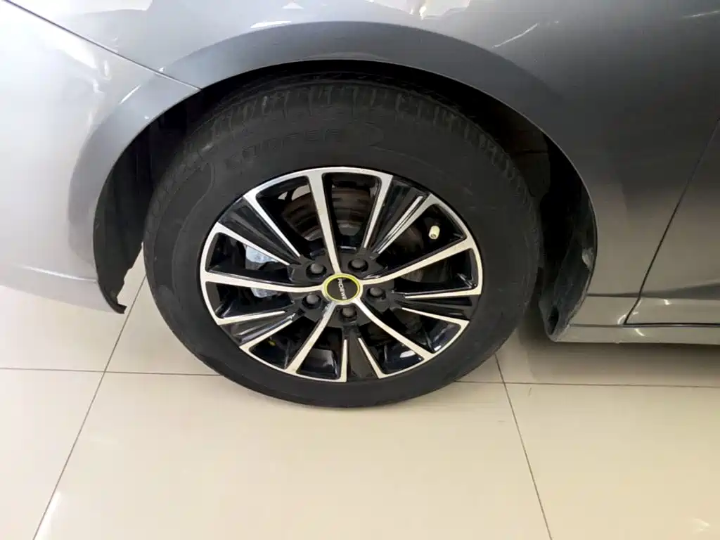 Roewe i5 — фото 23