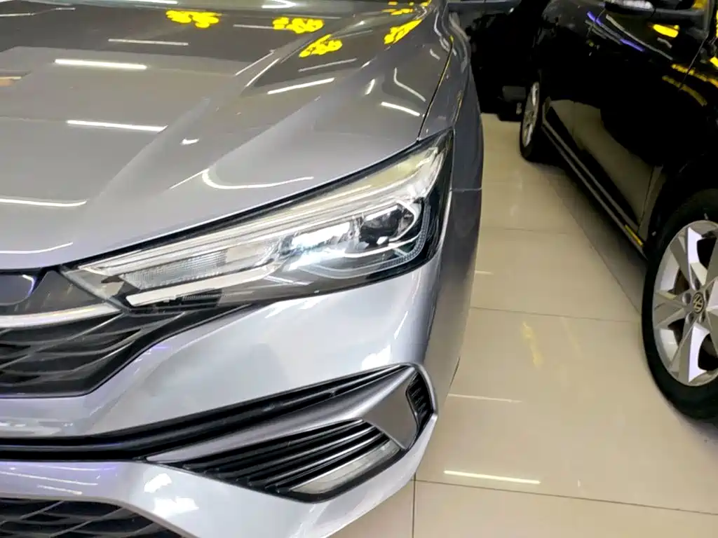 Roewe i5 — фото 24