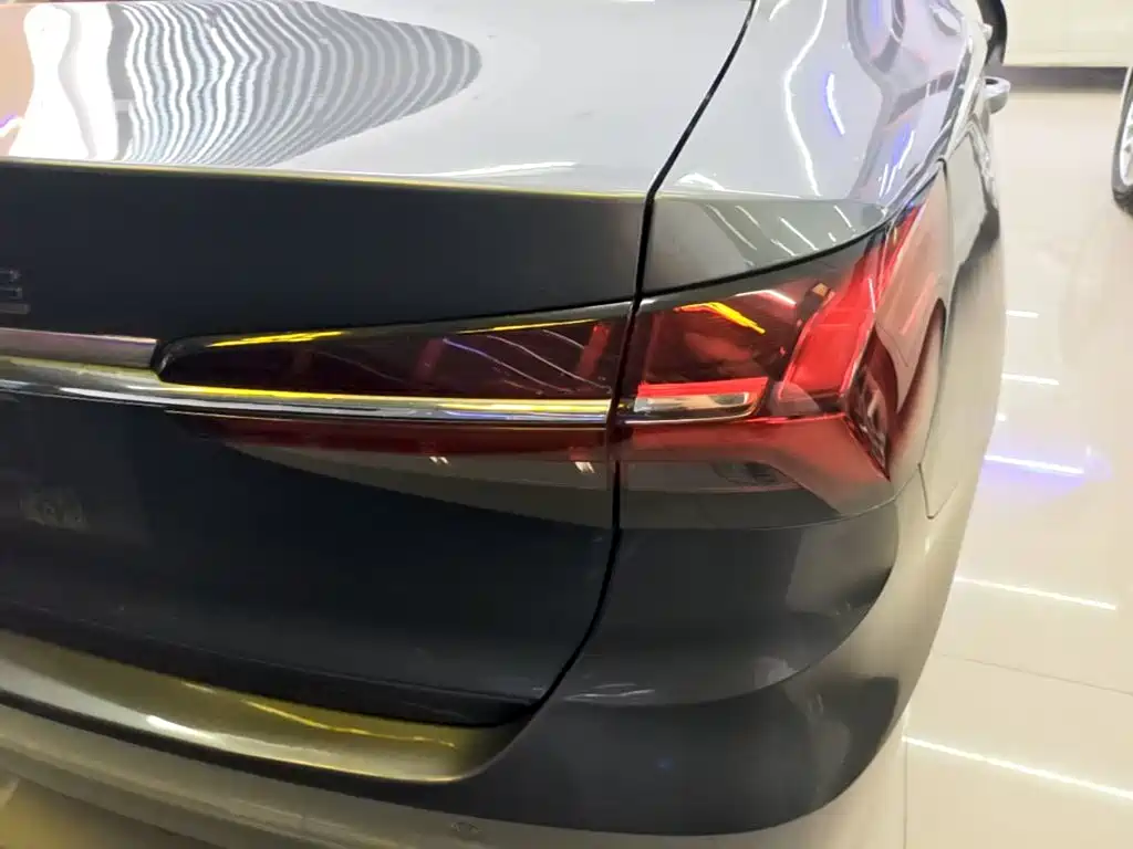 Roewe i5 — фото 8