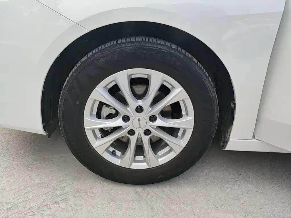 Roewe i5 — фото 23