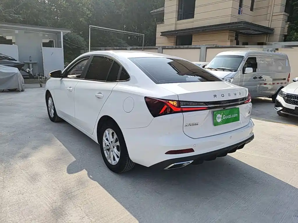 Roewe i5 — фото 5