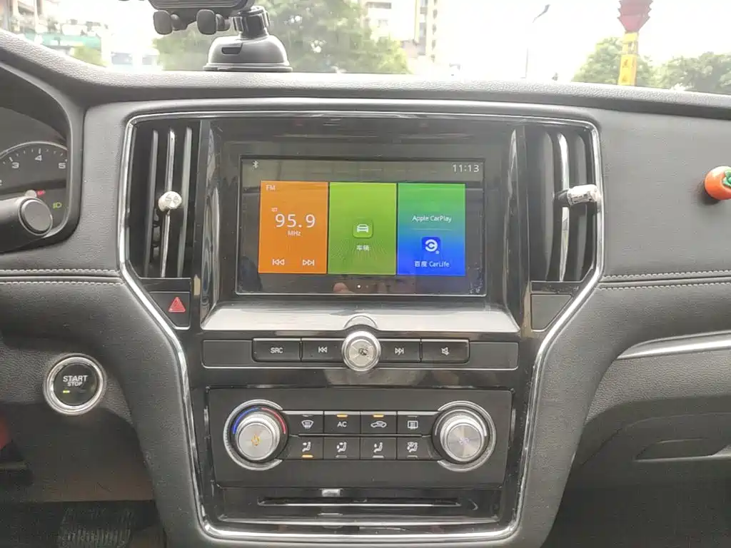 Roewe i6 Classic — фото 13