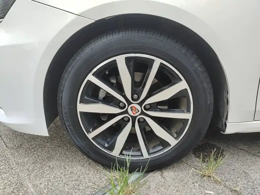 Roewe i6 Classic — фото 23