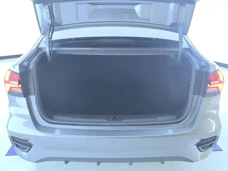 Roewe i5 — фото 4