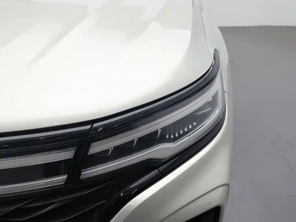Roewe RX5 MAX — фото 7